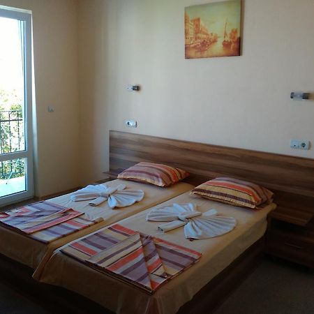 Fits Guest House Приморско Экстерьер фото