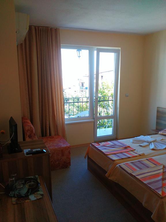 Fits Guest House Приморско Экстерьер фото